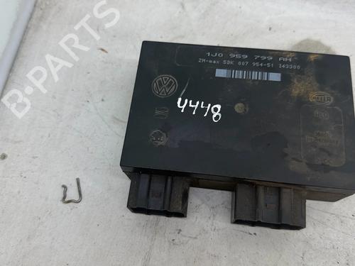 Used Electronic module Electronic module VW BORA I (1J2) 1.9 TDI (115 hp) 35996229 35996229