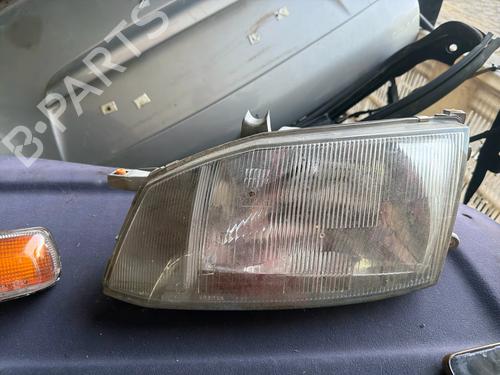 Used Left headlight Left headlight TOYOTA HIACE IV Van (_H1_) [1989-2005] 36092806 36092806