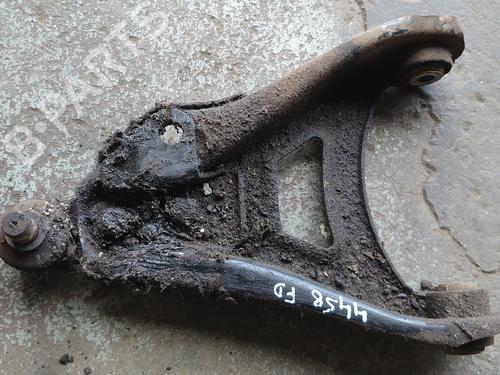 Used Right front suspension arm Right front suspension arm 36363526 36363526