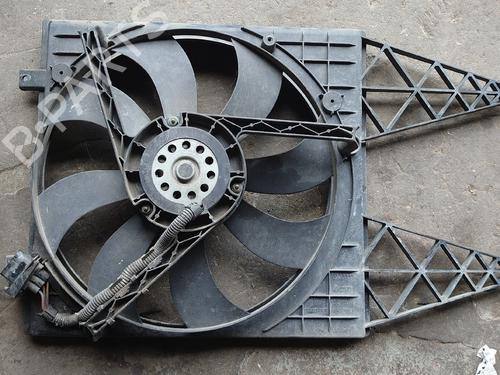 Used Radiator fan Radiator fan 21633433 21633433