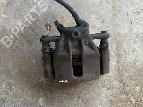 Etrier avant droit Etrier avant droit RENAULT CLIO III (BR0/1, CR0/1) 1.5 dCi (C/BR0G, C/BR1G) (68 hp) 36434121 36434121