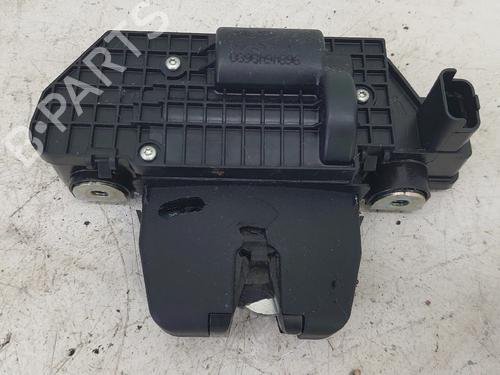 Used Tailgate lock Tailgate lock 30682882 30682882