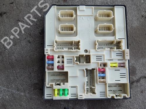 Used Fuse box Fuse box 37000712 37000712