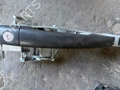 Used Front left exterior door handle Front left exterior door handle 37179104 37179104