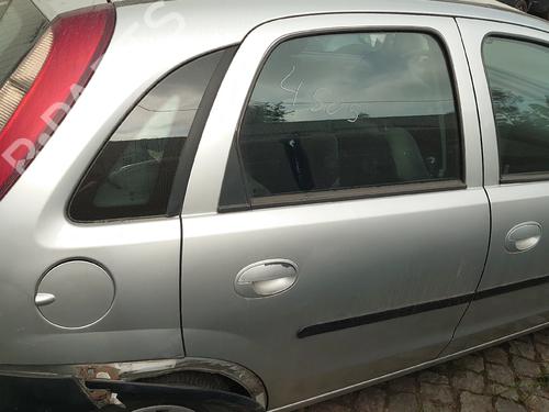 Puerta trasera derecha Puerta trasera derecha OPEL CORSA C (X01) 1.2 (F08, F68) (75 hp) 37592912 37592912