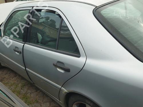 Used Left rear door Left rear door 37592869 37592869