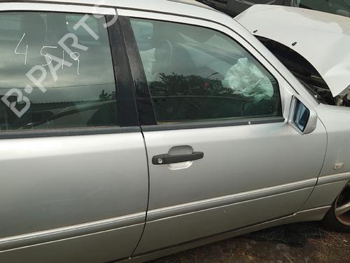 Used Right front door Right front door 37592865 37592865