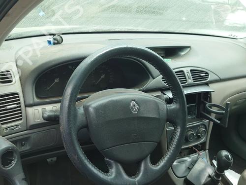 Dashboard Dashboard RENAULT LAGUNA II Grandtour (KG0/1_) 1.9 dCI (KG0E) (105 hp) 37608795 37608795