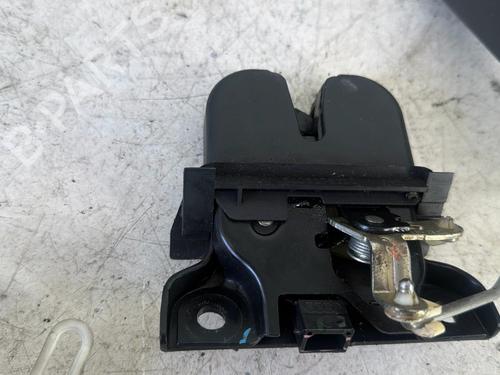 Used Tailgate lock Tailgate lock 37685800 37685800