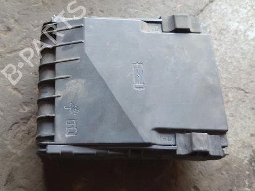 Used Fuse box Fuse box 38471187 38471187