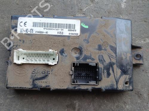 Used Fuse box Fuse box 38487426 38487426