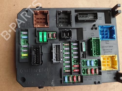 Used Fuse box Fuse box 38620607 38620607