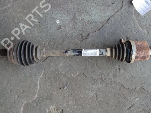 Drivaksel fortil venstre Drivaksel fortil venstre OPEL CORSA F (P2JO) 1.2 (68) (75 hp) 39886593 39886593