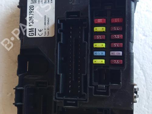 Used Fuse box Fuse box OPEL CORSA D (S07) 1.2 (L08, L68) (86 hp) 40282089 40282089