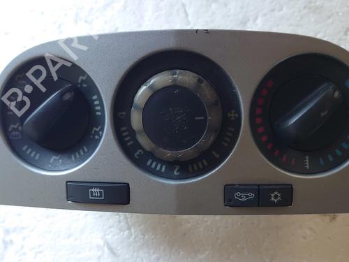 Used Climate control Climate control OPEL CORSA D (S07) 1.2 (L08, L68) (86 hp) 40282629 40282629