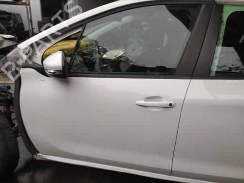 Used Left front door PEUGEOT 208 Hatchback Van (CR_) 1.5 BlueHDi 100 (102 hp) 30815298