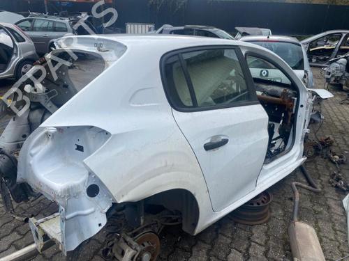 Fuse box PEUGEOT 208 II (UB_, UP_, UW_, UJ_) 1.5 BlueHDI 100 | BP31725828E1 