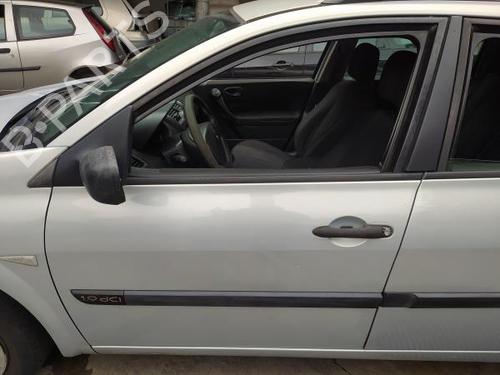 Left front door RENAULT MEGANE II Estate Van (KM_) 1.9 dCi (KM14) com friso e borrachas