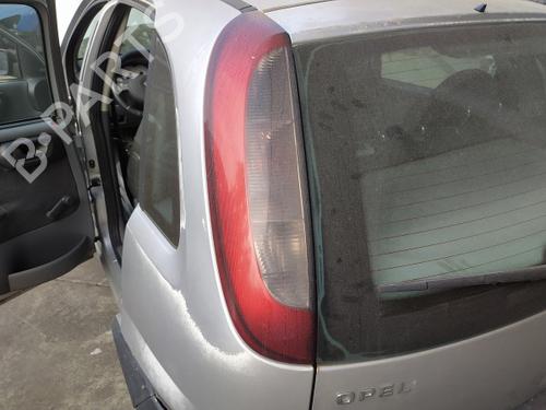 Feu arrière gauche OPEL CORSA C (X01) 1.0 (F08, F68) (58 hp) 27998082
