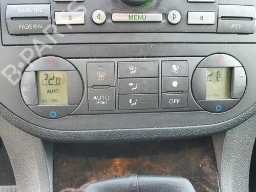 Used Climate control FORD FOCUS C-MAX (DM2) 1.6 TDCi (109 hp) 21625877