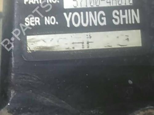 Used Steering pump HYUNDAI H-1 / STAREX Bus (A1) [1997-2025]  21608518