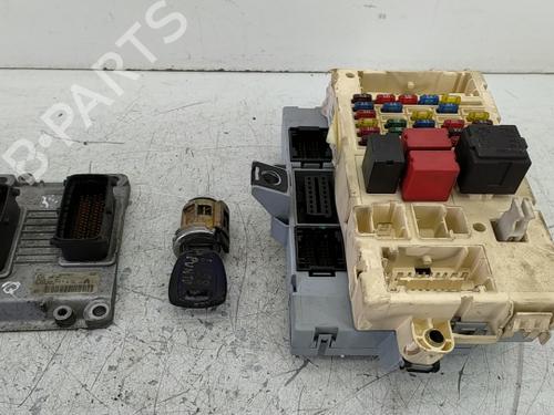 Centralina motore FIAT PUNTO (188_) [1999-2012]  21612644