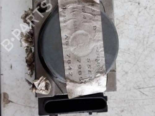 Used ABS pump RENAULT SCÉNIC II (JM0/1_) [2003-2010]  21613625