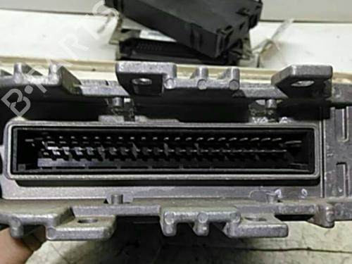 Engine control unit (ECU) VW GOLF III (1H1)  | BP21622607M57