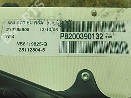 Used Instrument cluster RENAULT TRAFIC II Van (FL) [2001-2025]  21622821