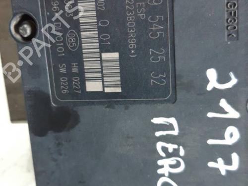 Used ABS pump MERCEDES-BENZ C-CLASS (W203) [2000-2007]  21623858