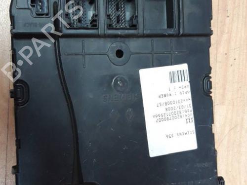 Boîte à Fusibles RENAULT MEGANE II Estate (KM0/1_) [2003-2012]  21623955