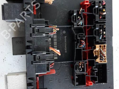 Zekeringkast VW TOURAN (1T1, 1T2)  | BP21623982E1