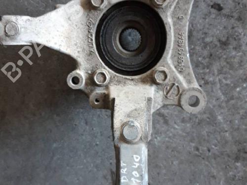 Used Right front steering knuckle CHRYSLER VOYAGER IV (RG, RS) [1999-2008]  21624288