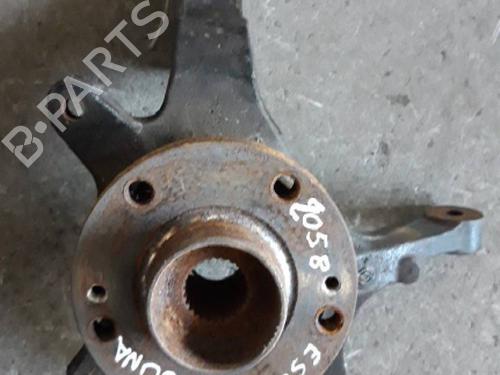 Used Left front steering knuckle RENAULT LAGUNA II (BG0/1_) [2001-2007]  21624293