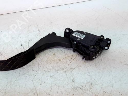 Used Pedal VW POLO IV (9N_, 9A_) 1.4 TDI (75 hp) 21624626