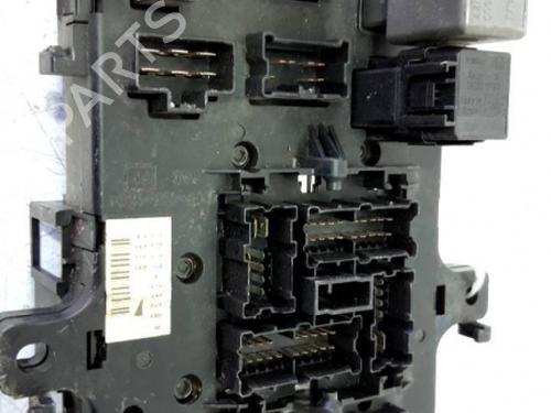 Used Fuse box Fuse box 21624724 21624724