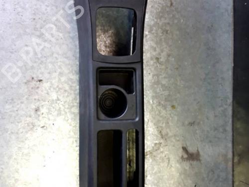 Used Armrest / Center console MERCEDES-BENZ A-CLASS (W169) A 160 CDI (169.006, 169.306) (82 hp) 21624991