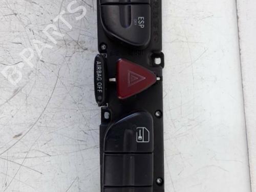 Used Switch MERCEDES-BENZ C-CLASS Coupe (CL203) C 220 CDI (203.706) (143 hp) 21626390