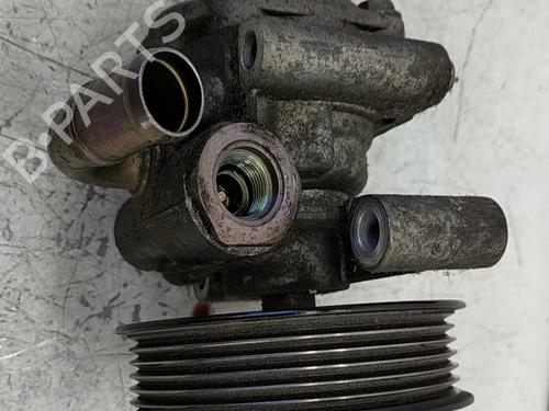 Used Steering pump FORD FIESTA V (JH_, JD_) 1.3 (69 hp) 21627255