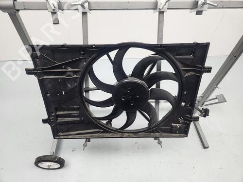 Used Radiator fan Radiator fan VW T-ROC (A11, D11) [2017-2026] 33620684 33620684