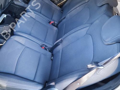 rear-seat-kia-carens-iv-2013-29534662 main image