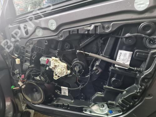 front-right-window-mechanism-mercedes-benz-cla-c118-2019-31594263 main image