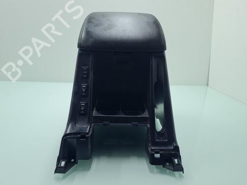 Used Armrest / Center console NISSAN PATROL GR V Wagon (Y61) [1997-2025]  21764136