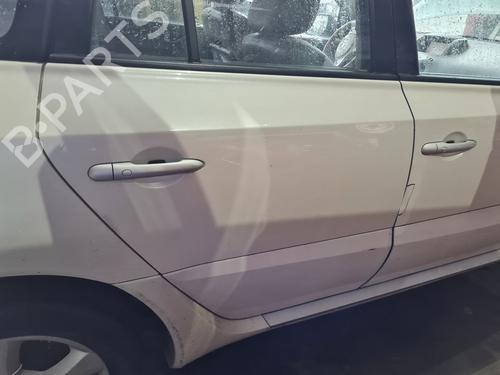Used Right rear door RENAULT KOLEOS I (HY_) 2.0 dCi (HY0K) (150 hp) 21652293