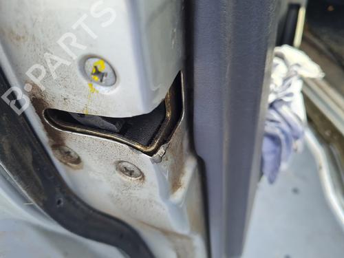Used Front left lock NISSAN TERRANO II (R20) [1992-2007]  21765812