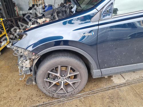Used Left front fenders TOYOTA RAV 4 IV (_A4_) 2.5 Hybrid (AVA42_) (197 hp) 32118445