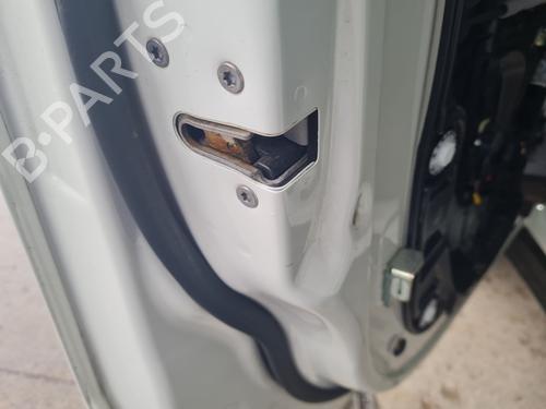 front-left-lock-jeep-renegade-suv-bu-b1-bv-2014-32033878 main image