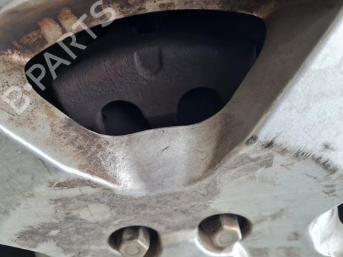 Used Right front brake caliper LAND ROVER DISCOVERY III (L319) 2.7 TD 4x4 (190 hp) 21643960