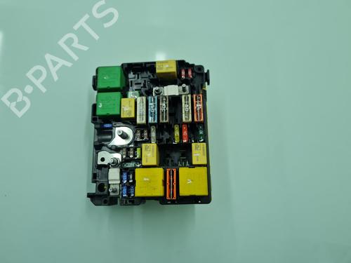 Fuse box PEUGEOT 208 I (CA_, CC_)  | BP21638265E1