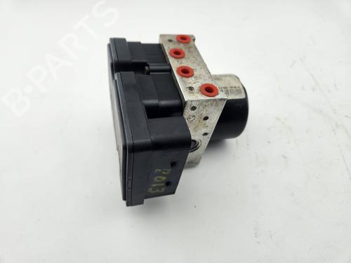 Used ABS pump TOYOTA YARIS (_P9_) 1.4 D-4D (NLP90_, NLP90R) (90 hp) 30963411